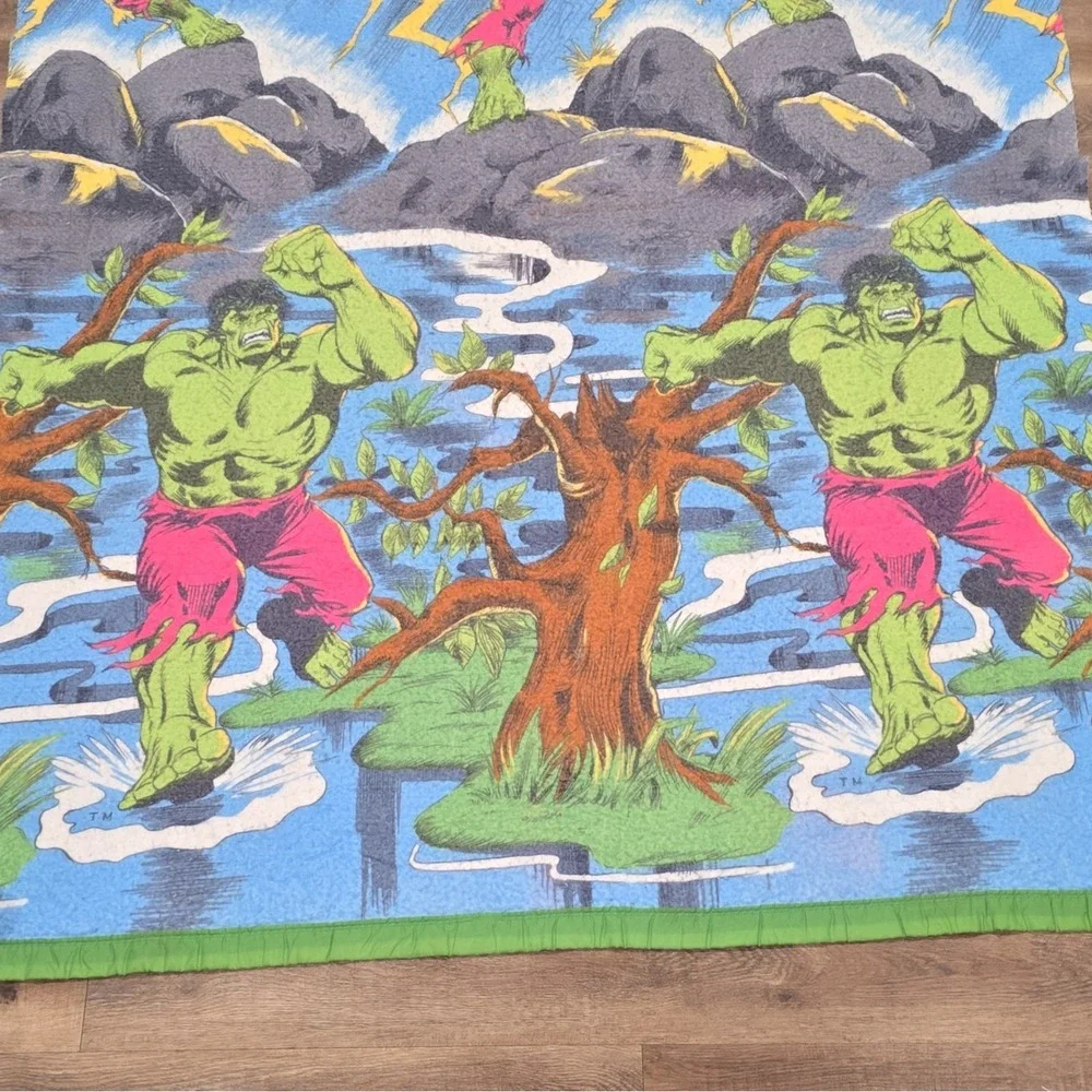 Marvel Hulk All-Over Print Kids Throw Blanket 86x64 Multicolor Green Trim